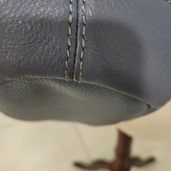 The Sak Leather Shoulder Bag - Picture 3 of 8